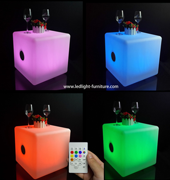 Les couleurs multi ont mené l'orateur de Bluetooth, l'orateur sans fil allumé 50*50*50 cm de Bluetooth de cube