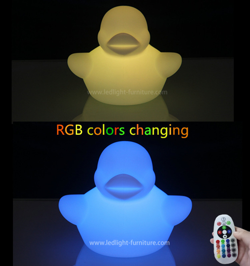 Lumière en caoutchouc en plastique de nuit de canard du jouet animal drôle LED ambiante et économiseuse d'énergie